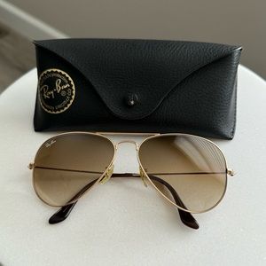 RAY- BAN AVIATOR SUNGLASSES- UNISEX
